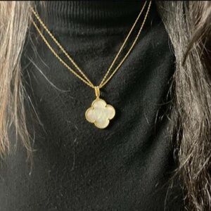 Clover fancy necklace